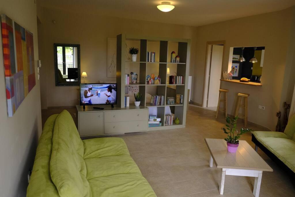Apartment With Garden In Thessaloniki. Kültér fotó