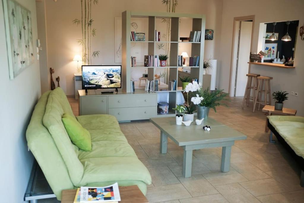 Apartment With Garden In Thessaloniki. Kültér fotó