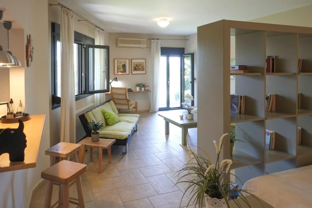 Apartment With Garden In Thessaloniki. Kültér fotó
